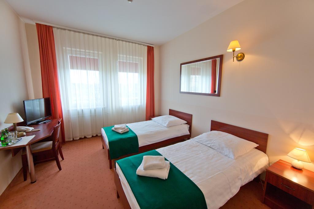 Hotel Kameralny Kielce Ruang foto