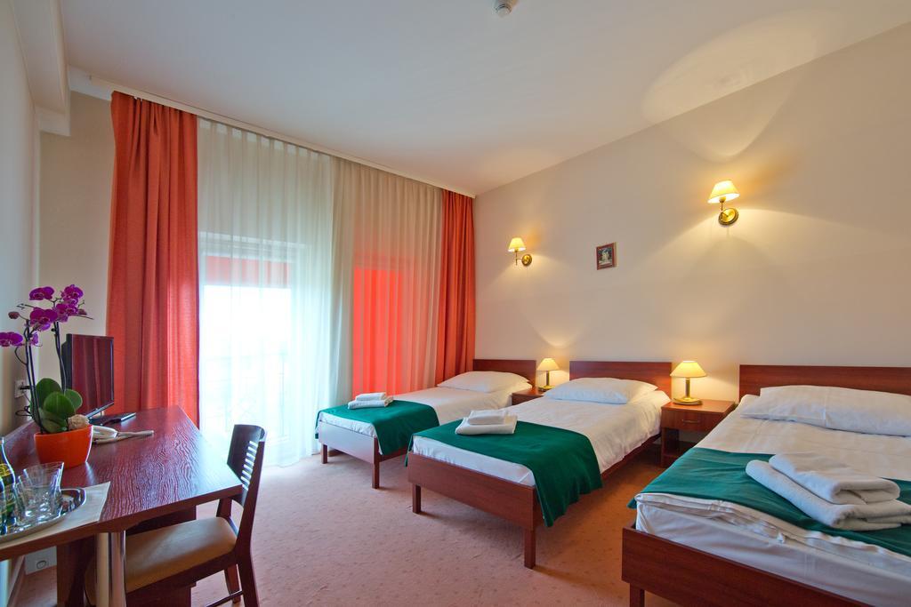 Hotel Kameralny Kielce Ruang foto