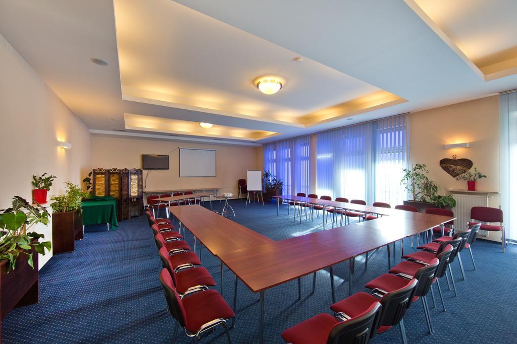 Hotel Kameralny Kielce Bagian luar foto